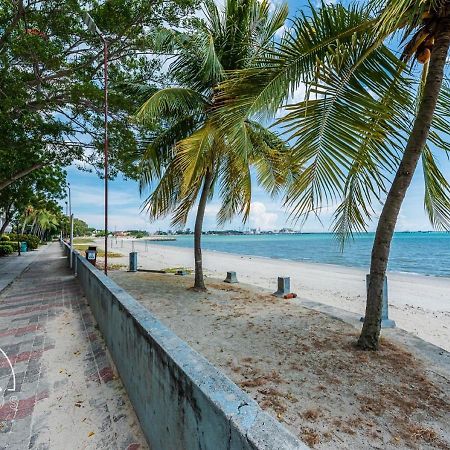 Port Dickson 6Pax 2Br Glory Beach Resort Seaview Екстер'єр фото